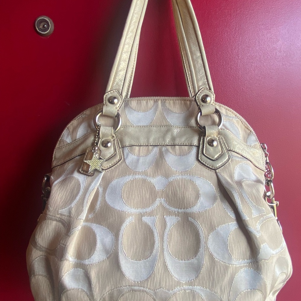 Gold Coach Poppy Signature Gorgeous Gold leather/canvas Lurex Highlight Bag NWOT - Picture 3 of 17